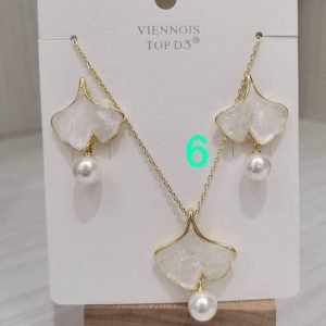 Ensemble collier et boucles d'oreilles Femme