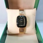 Montre dame couleur or DIOR